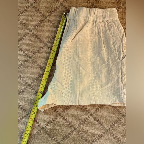 Free People Cream texturized Linen shorts w 5 button up fly S - Picture 6 of 10